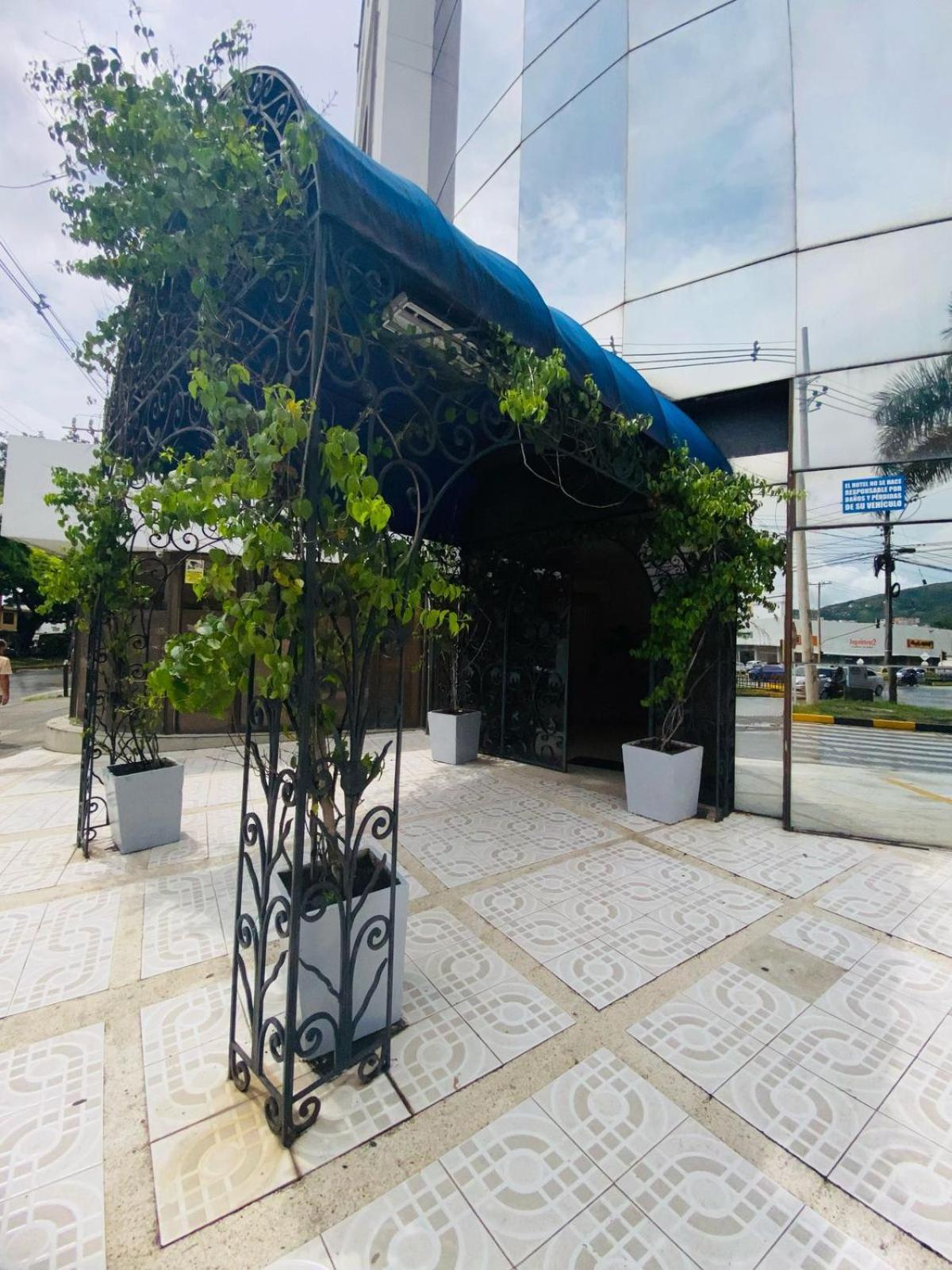 Hotel Metropolis Plaza Кали Экстерьер фото